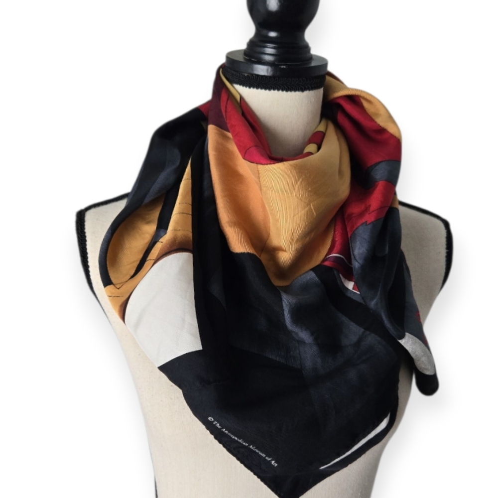Vintage Metropolitan Museum Of Art "I Saw the Figure 5" Silk Scarf - Picture 5 of 12